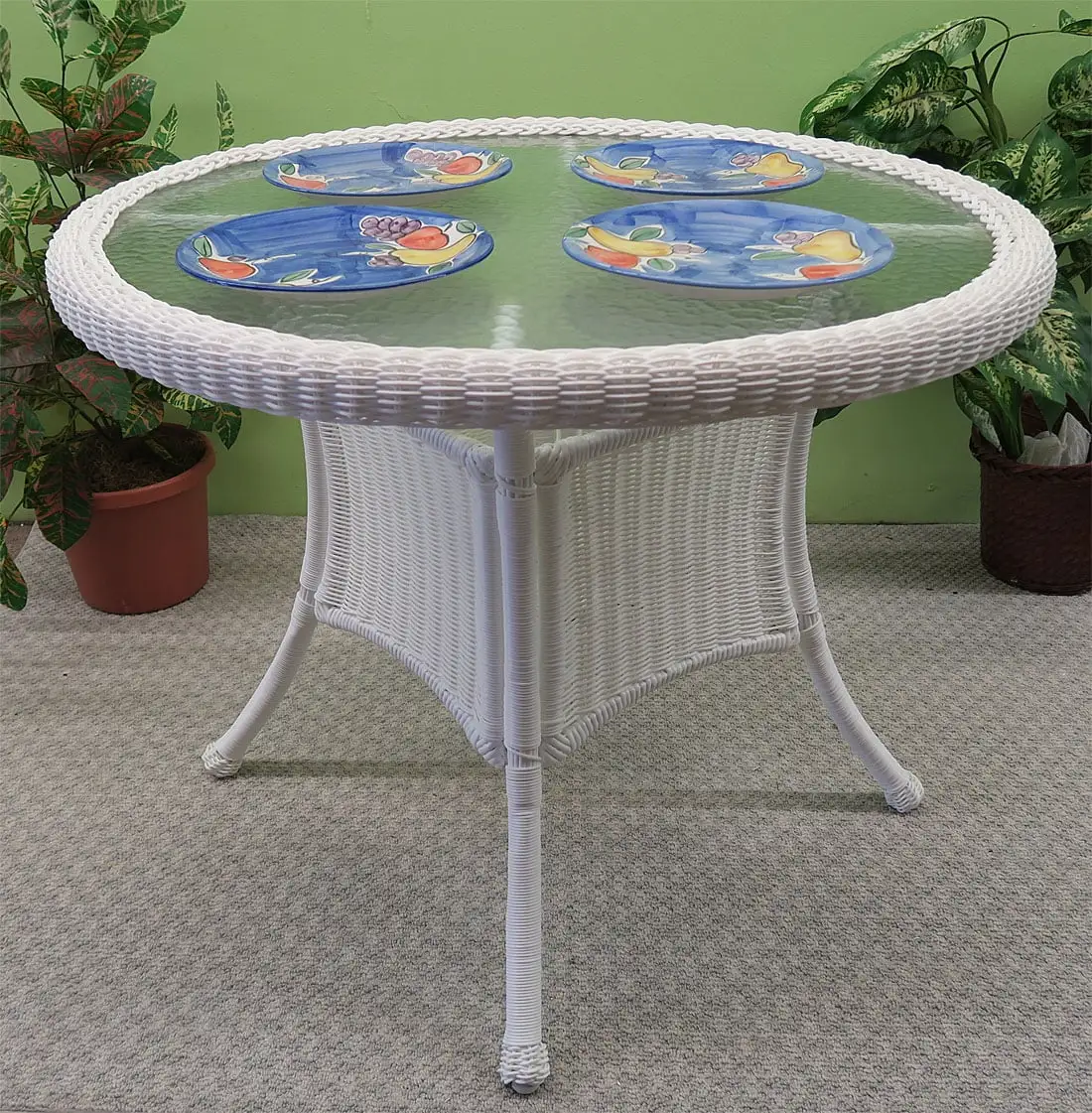 36 Round Resin Bistro Table w/Glass Top (Has Umbrella Hole) V36BT WHITE