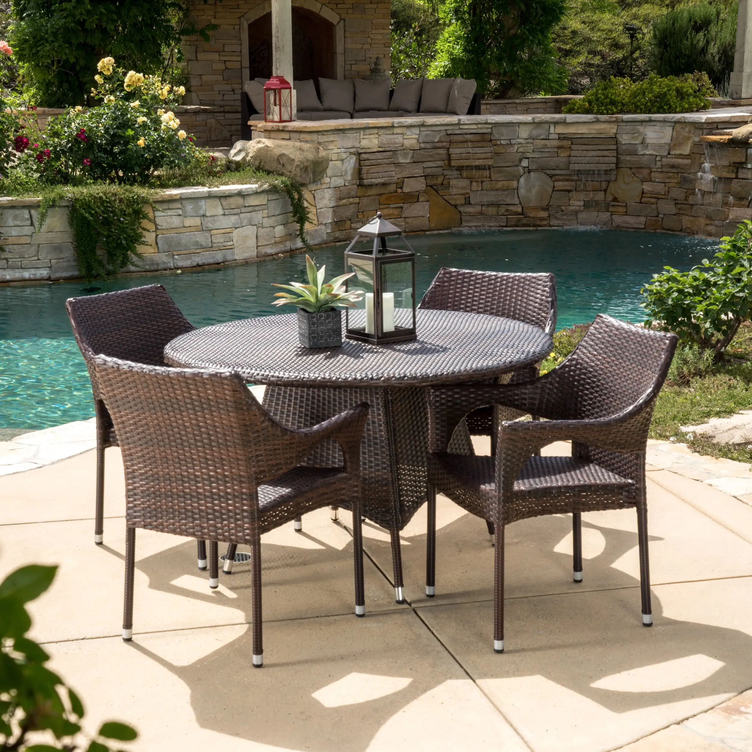 Bean 5-Piece Outdoor Round Wicker Dining Set. Multi-Brown