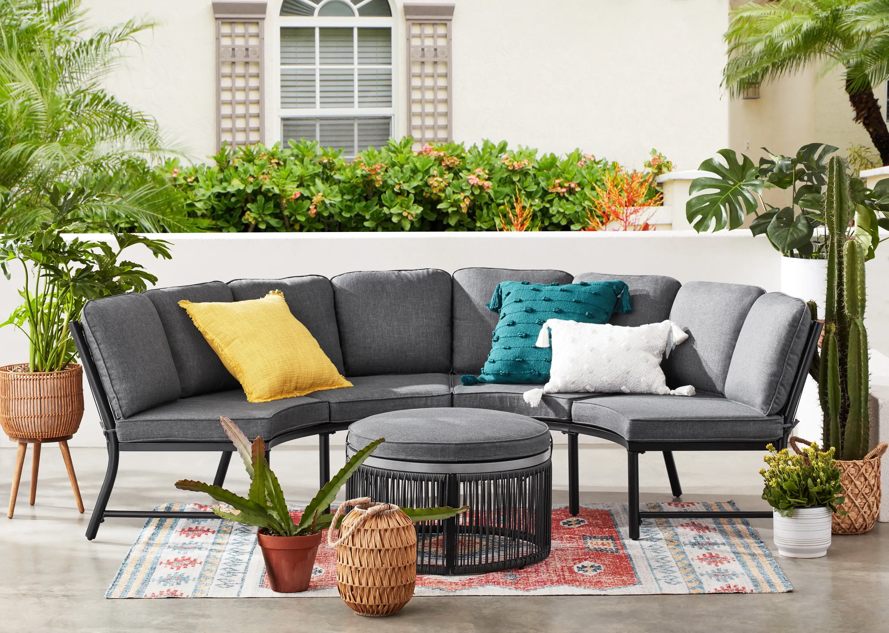 Mainstays Lawson Ridge 3-Piece Steel Curved Outdoor Sectional Set with Cushions. Gray